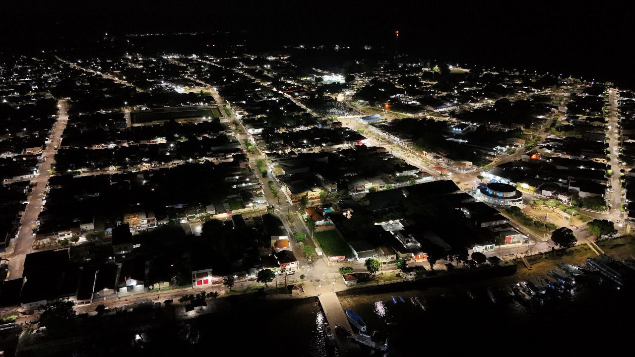 Governo do Amazonas implanta mais de 2,9 mil pontos de iluminação de LED em Maués