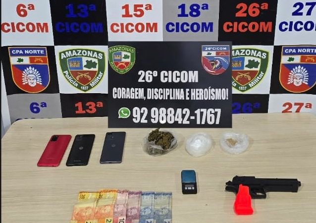 PMAM prende quatro homens, apreende 182 porções de drogas e mais de R$ 3,9 mil