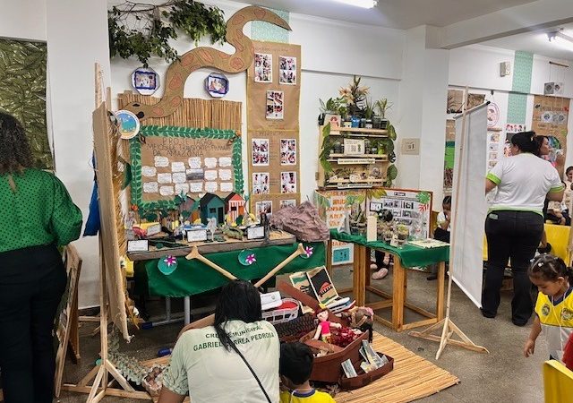 Prefeitura dá início à 2ª etapa da Feira de Ciências da DDZ Oeste com projetos sobre a ‘Amazônia e protagonismo estudantil