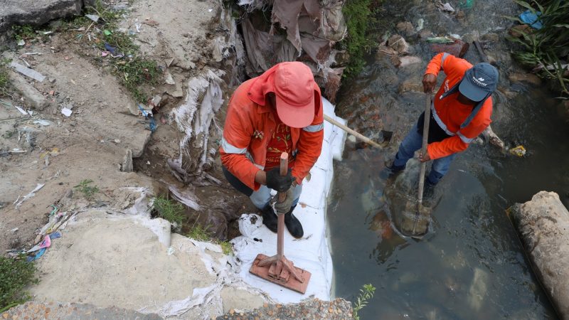 Prefeitura de Manaus executa obra de contenção e devolve segurança a famílias do Armando Mendes