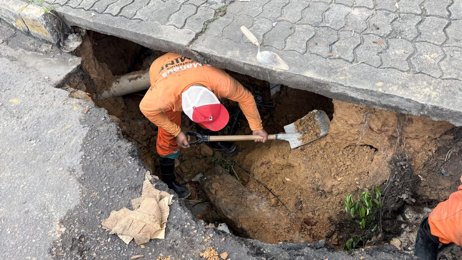 Prefeitura de Manaus realiza intervenção emergencial na Djalma Batista neste domingo