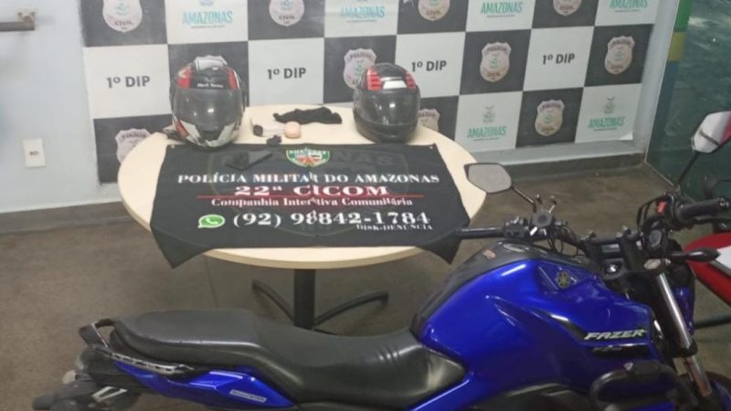 Polícia Militar do Amazonas prende recupera quatro motocicletas e prende dois homens em Manaus