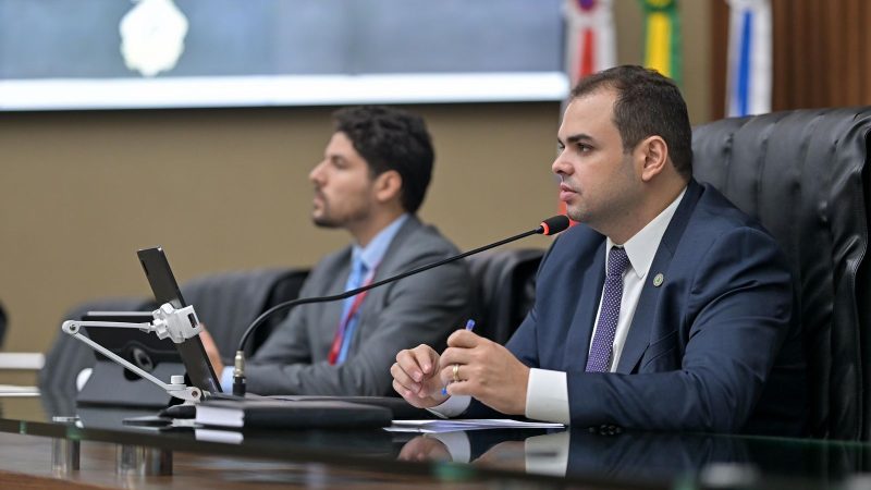 No Setembro Roxo, Roberto Cidade destaca leis de sua autoria em defesa da conscientização sobre o Alzheimer