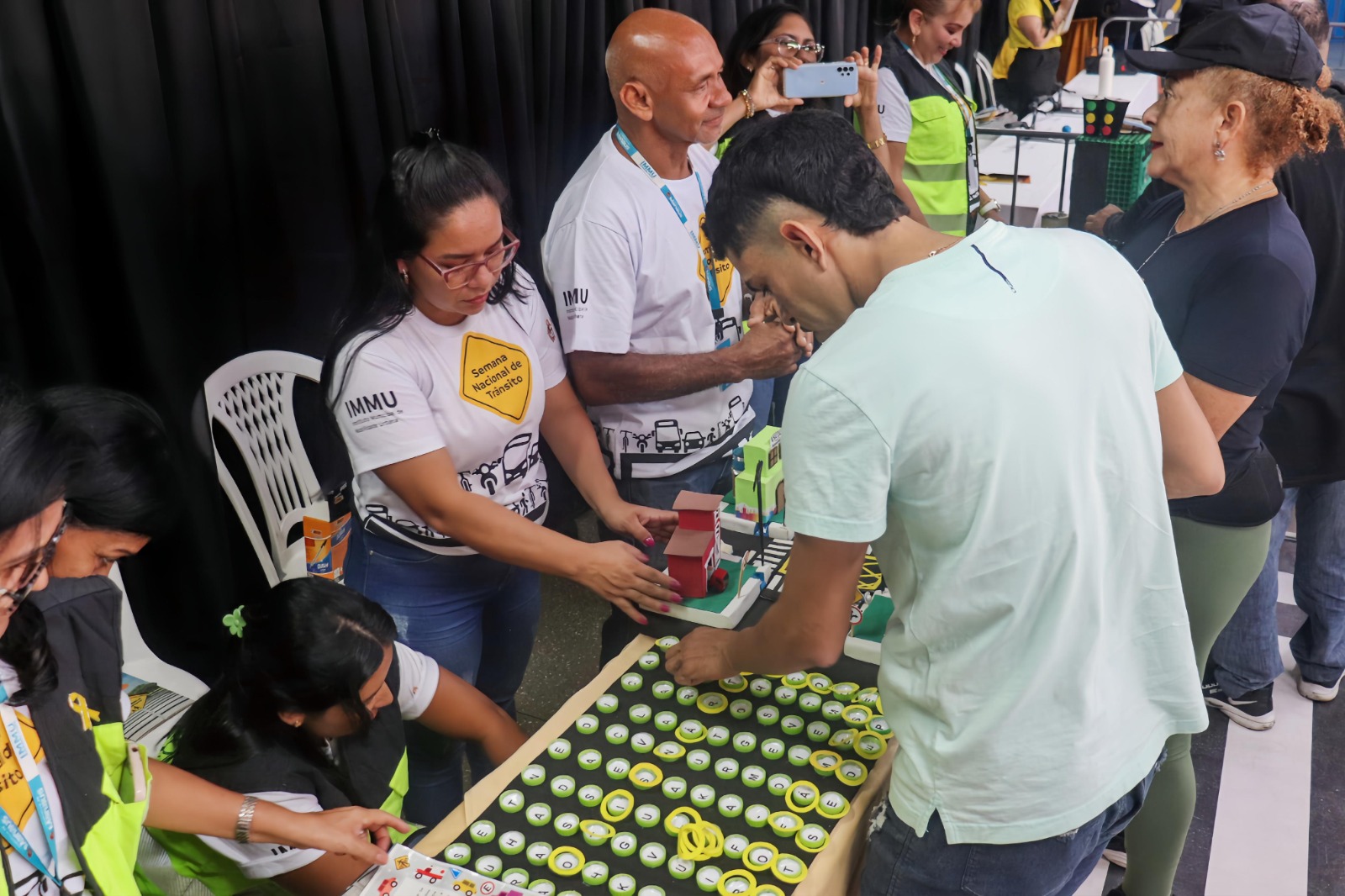 Prefeitura participa de ‘pit stop’ para conscientizar motociclistas sobre cuidados no trânsito