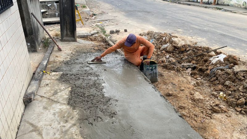 Prefeitura de Manaus recupera drenagem superficial e garante escoamento eficiente no bairro São José Operário