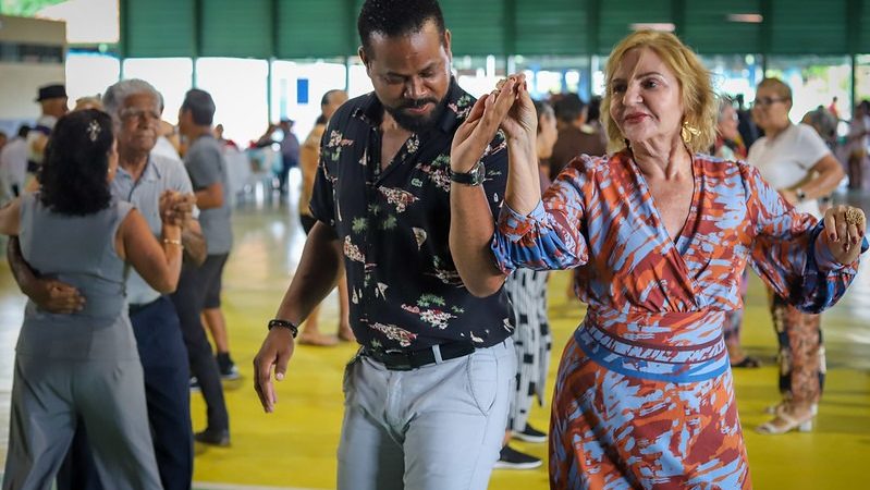 Prefeitura promove edição especial do ‘Bolerão no Parque’ em homenagem à ‘Semana Estadual da Pessoa Idosa – Manaus