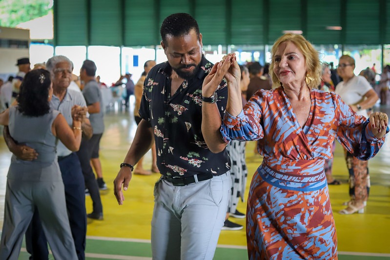 Prefeitura promove edição especial do ‘Bolerão no Parque’ em homenagem à ‘Semana Estadual da Pessoa Idosa – Manaus
