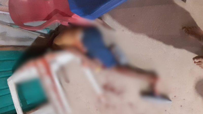 Veja o momento em que idoso é assassinado a facadas em bar por se recusar vender ‘fiado’ no Amazonas