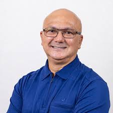 Republicanos articula filiação de Menezes visando eleição ao Senado em 2026