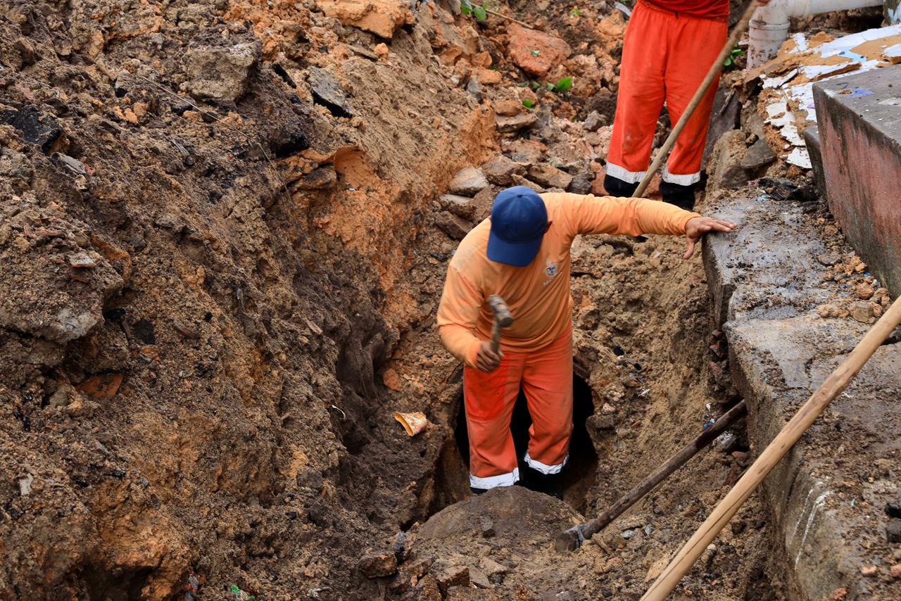 Prefeitura de Manaus moderniza sistema de drenagem profunda no bairro Coroad