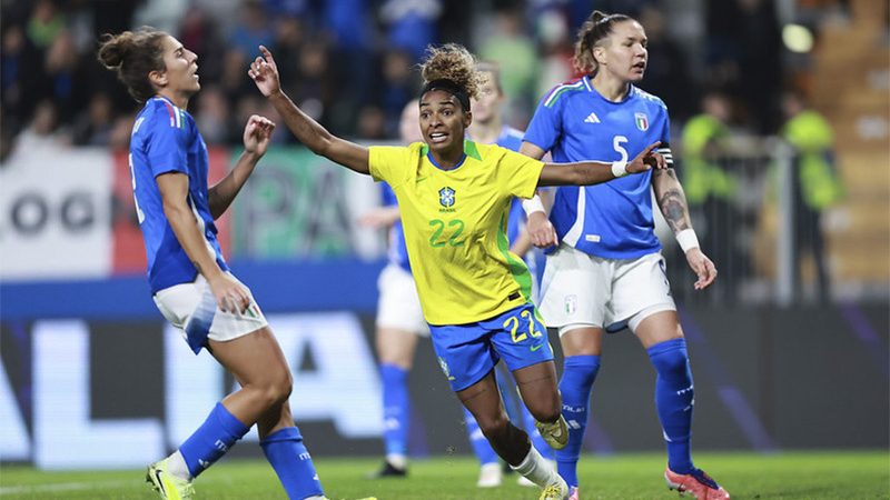 Seleção feminina vence Itália em amistoso de preparação para a Copa
