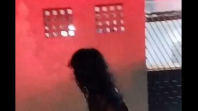 Mulher é resgatada de cativeiro onde foi amarrada, torturada e ameaçada