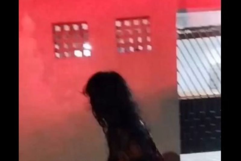 Mulher é resgatada de cativeiro onde foi amarrada, torturada e ameaçada