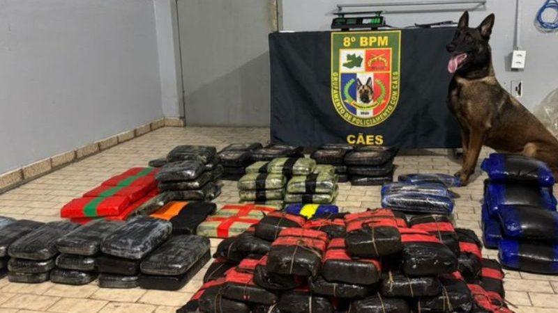 Policiais encontram 170 quilos de cocaína em porão de barco no Amazonas