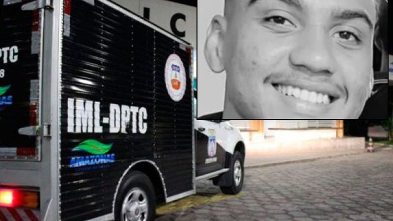 Motociclista perde controle do veículo, bate em poste e morre