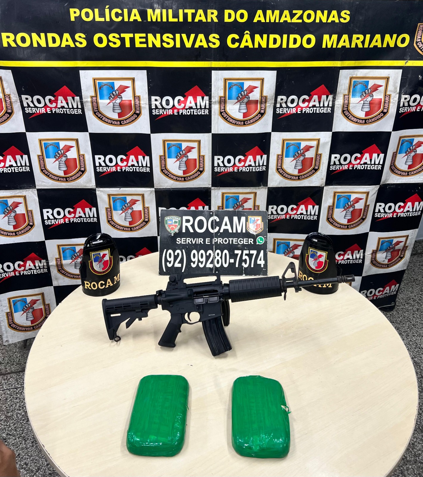 Polícia Militar do Amazonas prende homem e apreende fuzil e tabletes de droga na zona oeste