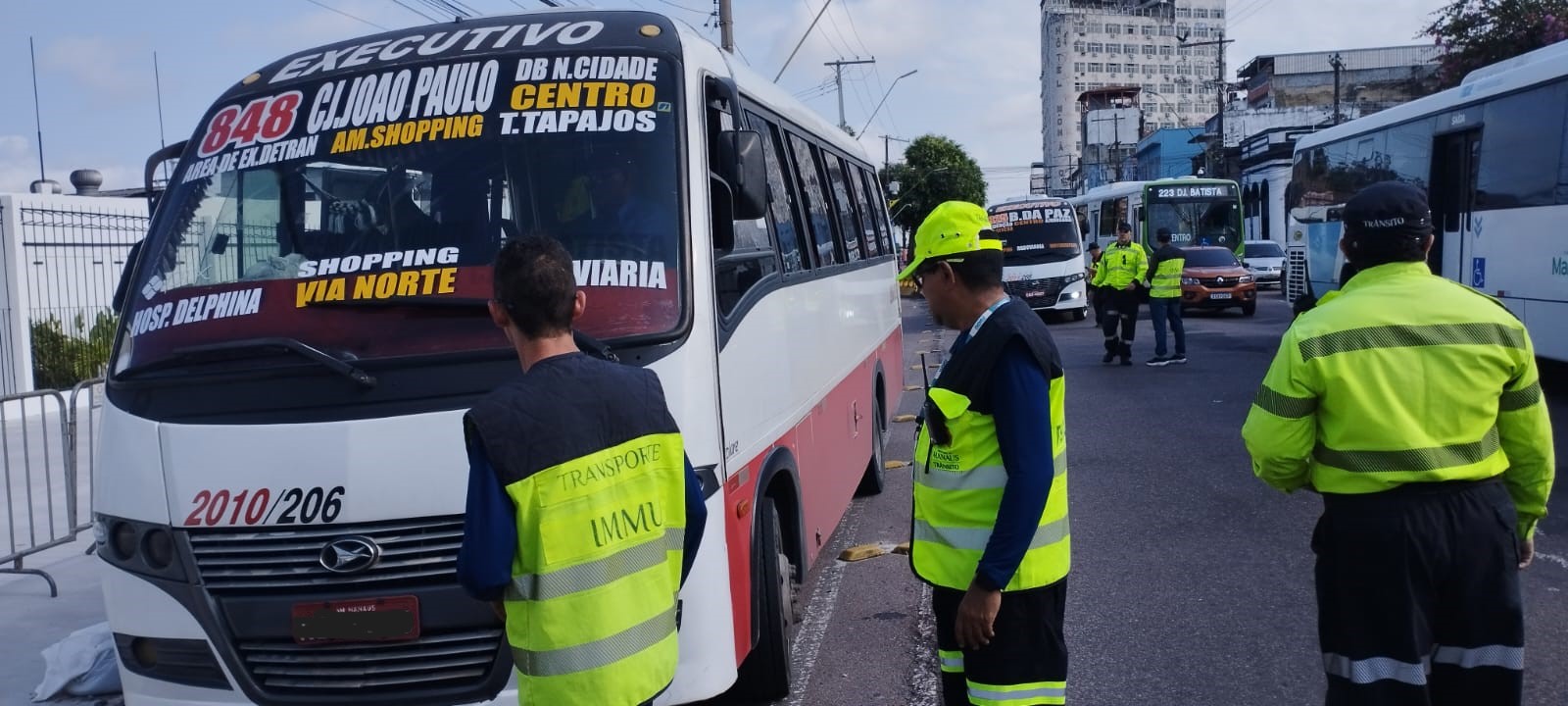 Prefeitura de Manaus combate transporte irregular no Centro