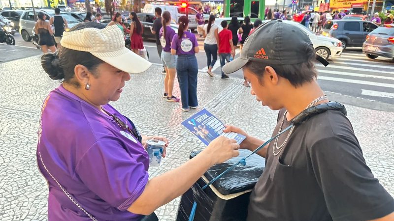 Prefeitura de Manaus realiza blitz educativa de sensibilização na zona Leste e reforça o respeito à pessoa idosa