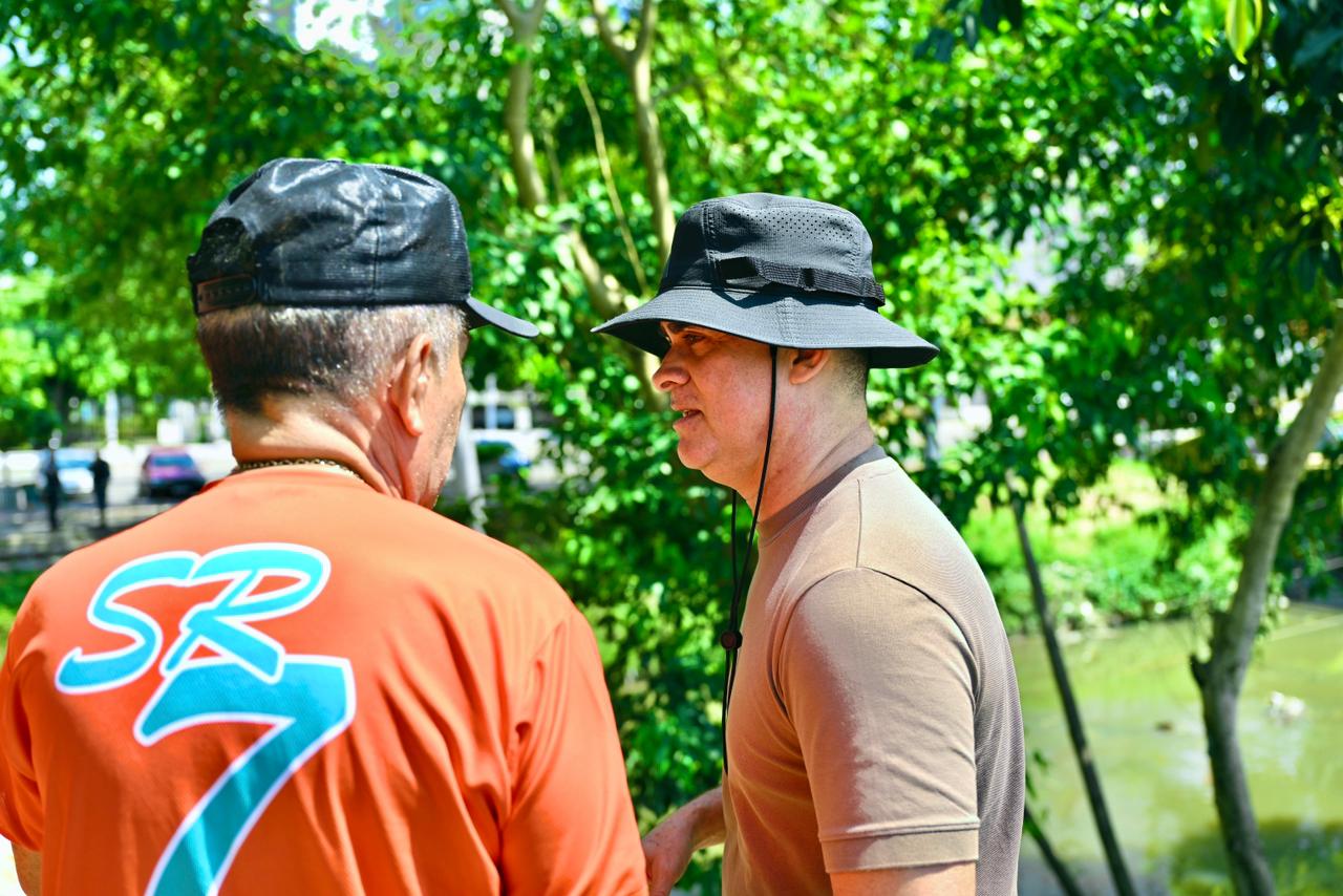 Prefeito David Almeida acompanha retirada de lixo na ecobarreira do Mindu e anuncia implantação de 10 novas estruturas em Manaus