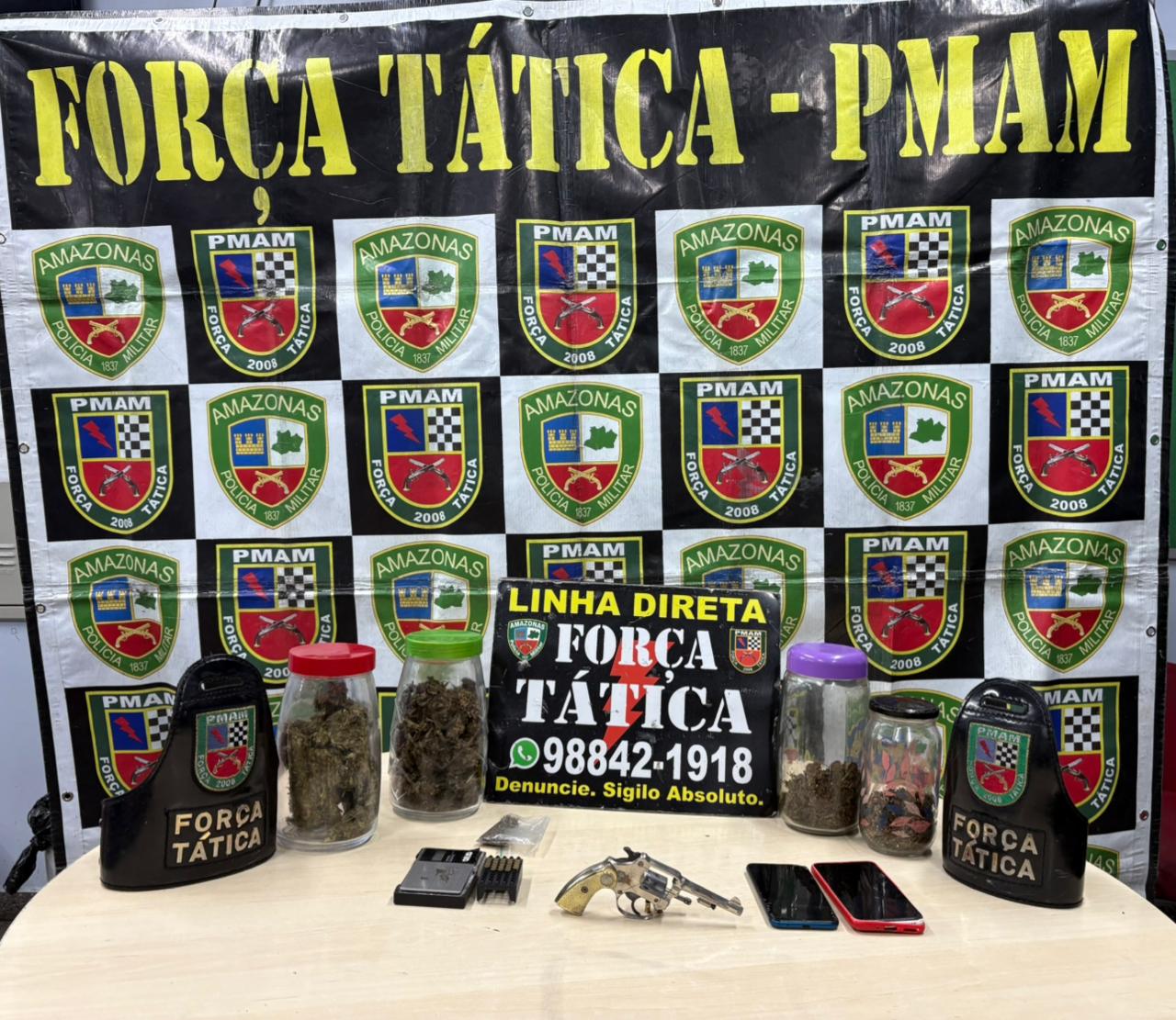 Em ações na capital e no interior, PMAM prende quatro homens e apreende arma de fogo e drogas