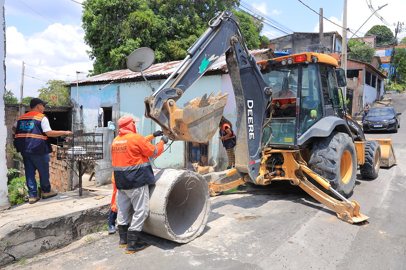 Prefeitura de Manaus amplia rede de drenagem no bairro Zumbi dos Palmares