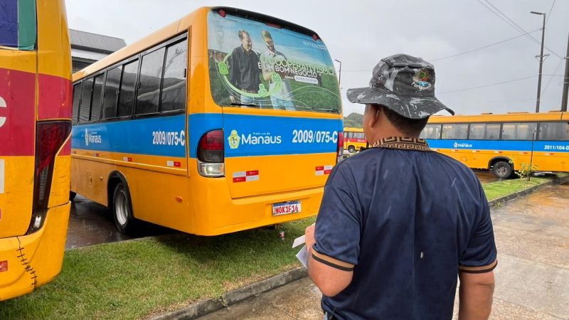 Prefeitura de Manaus vistoria veículos do transporte complementar e reforça segurança dos passageiros