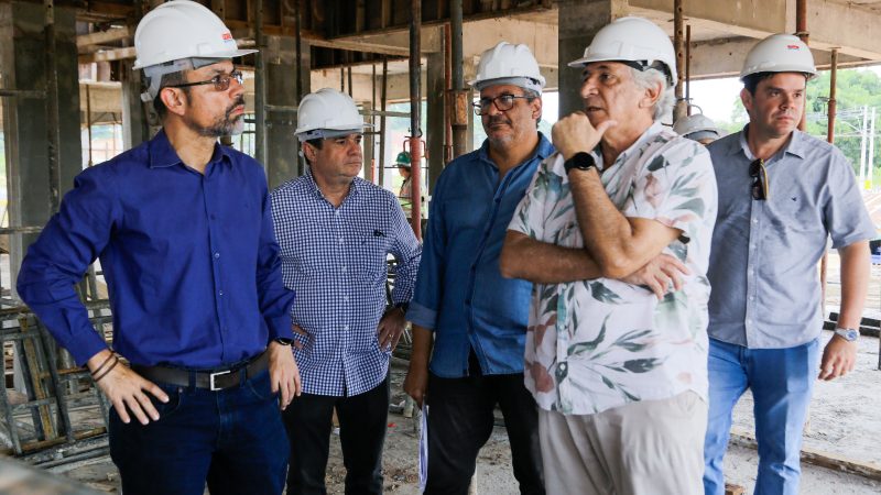 Prefeitura de Manaus acelera licenciamento urbano, investe em inovação e prepara novo aquário municipa