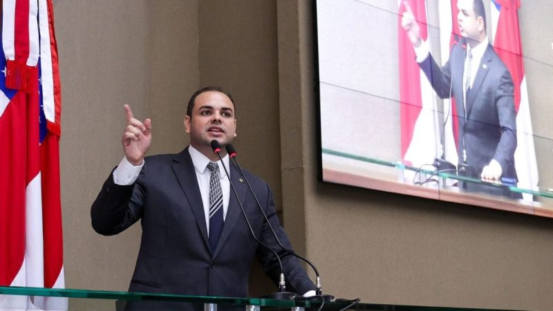 Proposta de Roberto Cidade que coíbe trabalho infantil virtual é sancionada e coloca Amazonas na vanguarda da proteção digital de crianças e adolescentes