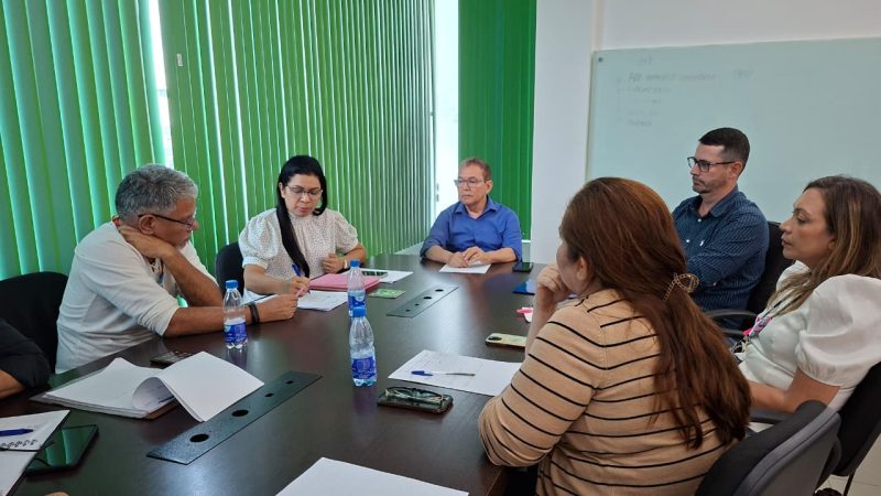 Prefeitura realiza reunião para alinhar detalhes para o lançamento do ‘Programa Escola de Transporte