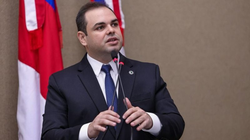 Presidente Roberto Cidade apresenta PL que protege consumidores negativados na contratação de planos de saúde