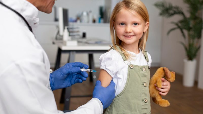 Sarampo, pólio e meningite: saiba por que é urgente retomar o foco na vacinação infantil