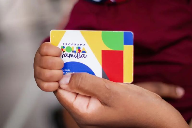 Governo exclui 2 milhões do Bolsa Família por melhoria da renda