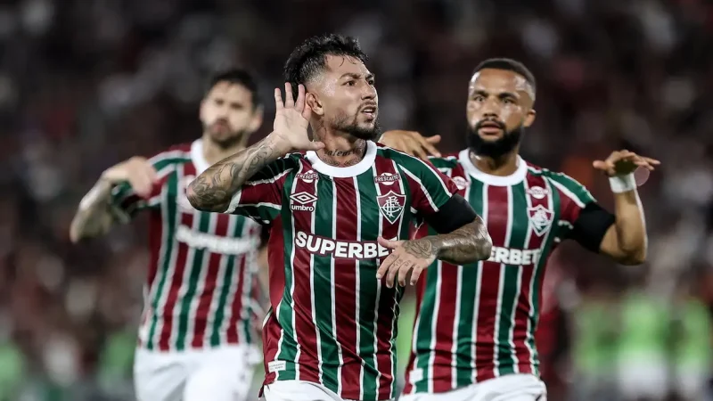 Em um clássico movimentado, Fluminense derrota Flamengo no Maracanã