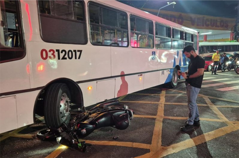Briga no trânsito termina com motociclista ferido em Manaus