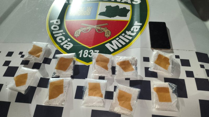 Polícia Militar do Amazonas prende quatro adultos e apreende adolescente em ações de combate ao tráfico de drogas
