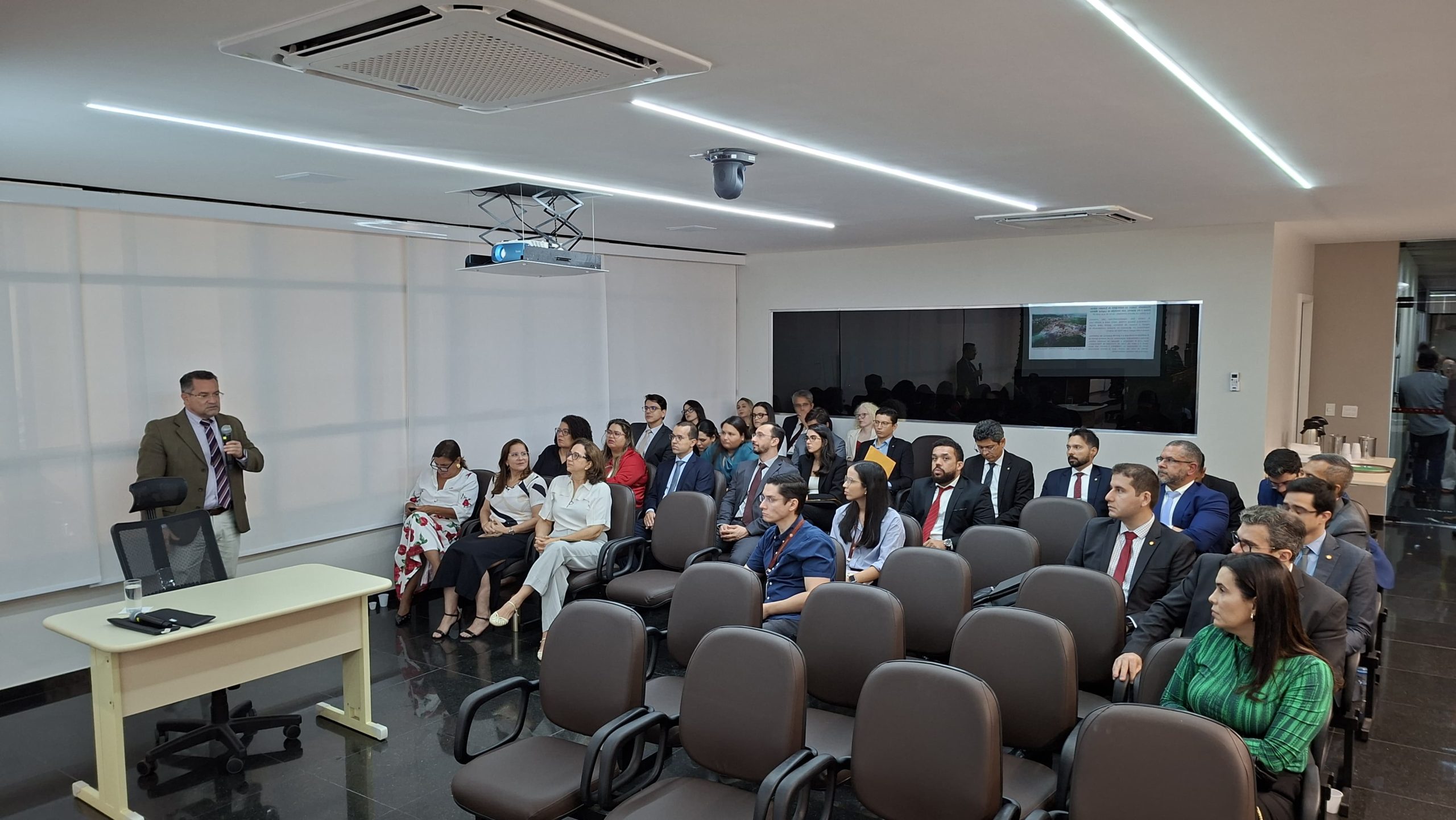 Ministério Público realiza terceiro encontro do projeto “Conheça seu Município”, com estudo sobre aterros sanitários