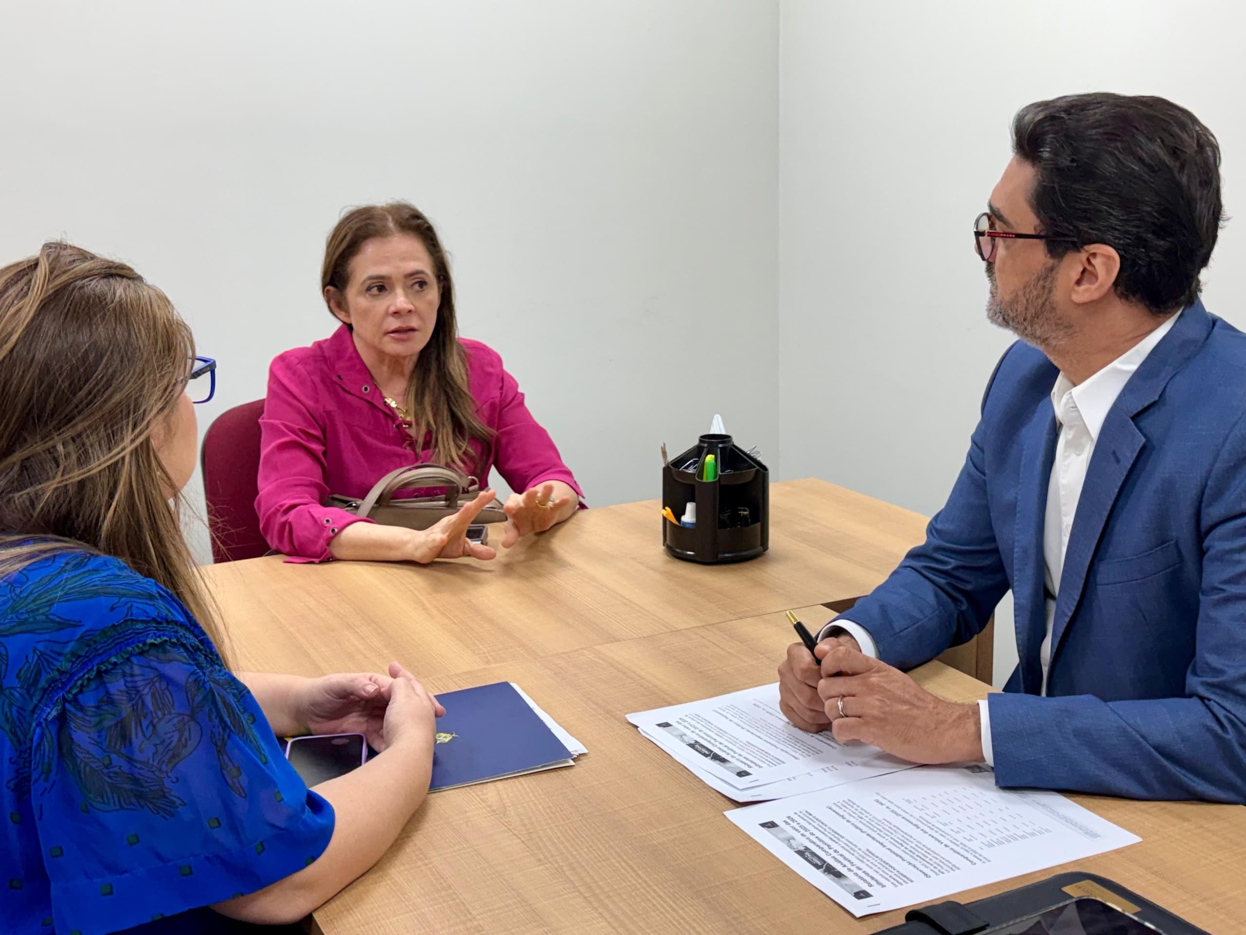 Justiça atende pedido do MPAM e suspende venda de ingressos para o Festival de Parintins 2026