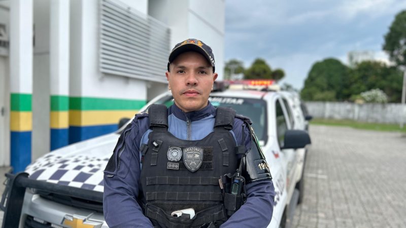 Polícia Militar do Amazonas prende dupla por roubo a ônibus e recupera oito aparelhos celulares