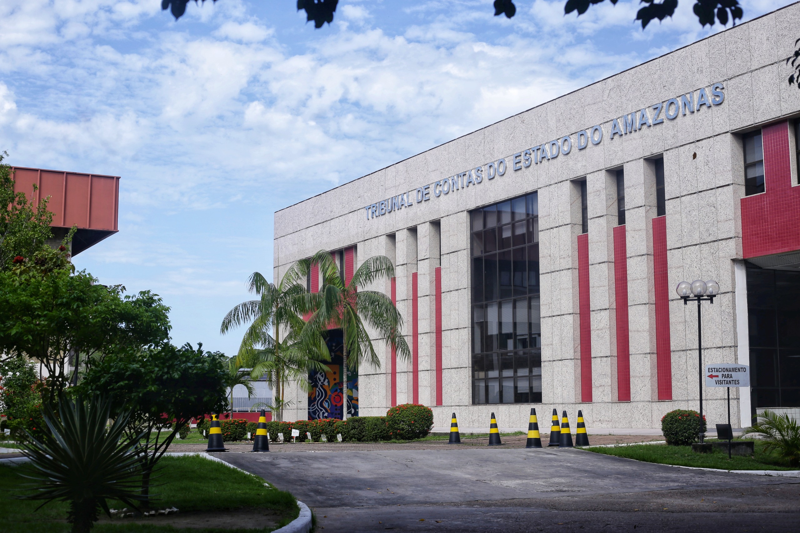 Pleno do TCE-AM deve julgar 157 processos na sessão desta terça-feira (18)