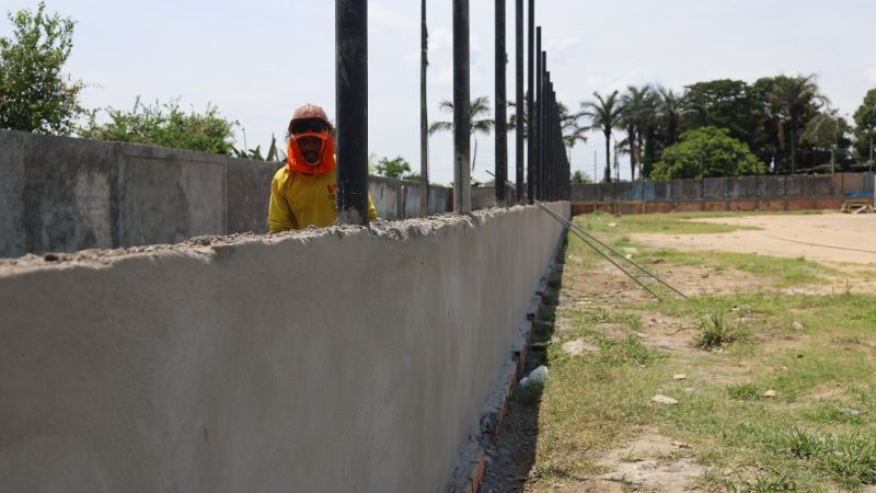 Prefeitura de Manaus avança com obras de revitalização do campo 11 de Maio