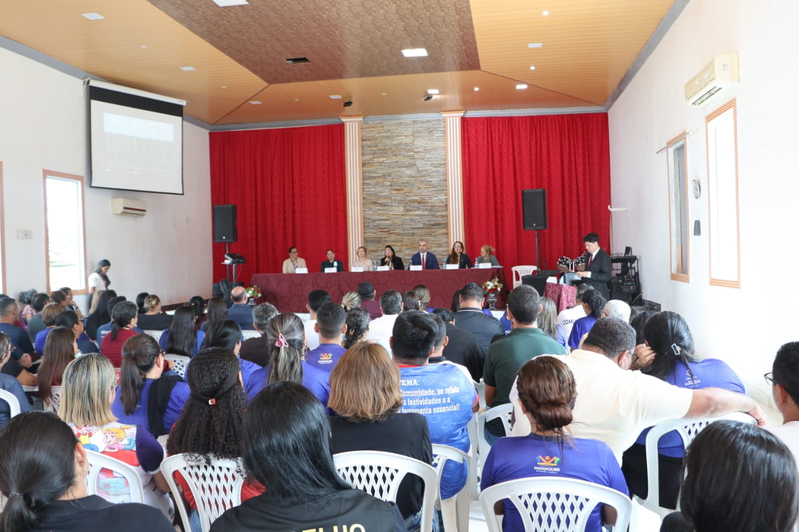 Em Manaquiri, MP reúne mais de 100 participantes em audiência pública para enfrentar crise da educação no município