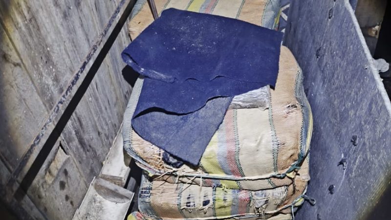 Polícia Militar do Amazonas prende homem que transportava mais de 200 quilos de entorpecente em flutuante no Rio Negro