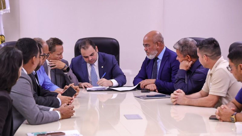 Presidente Roberto Cidade fortalece Câmaras do interior com assinatura de novos termos de cooperação