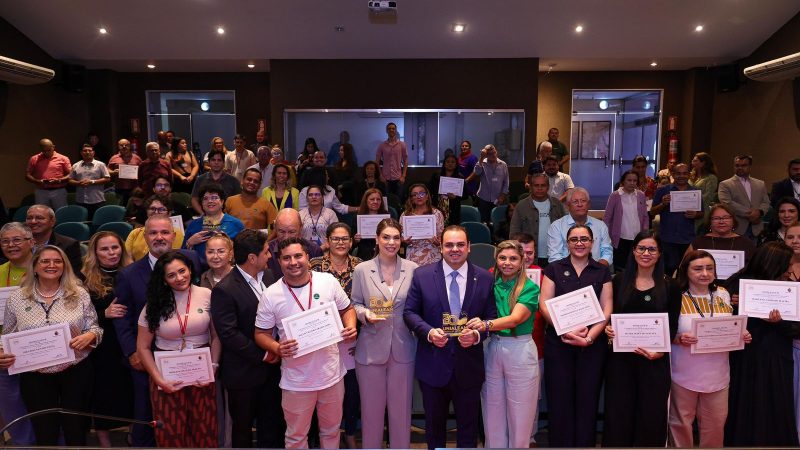 Presidente Roberto Cidade comemora 20 anos da Escola do Legislativo Senador José Lindoso e reforça compromisso institucional da Aleam com a capacitação cidadã