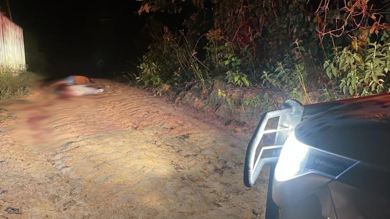 Dois homens são mortos a tiros e corpos deixados em ramal de Manaus
