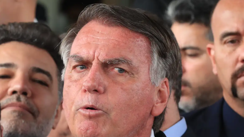 Ex-presidente Jair Bolsonaro é preso preventivamente pela PF