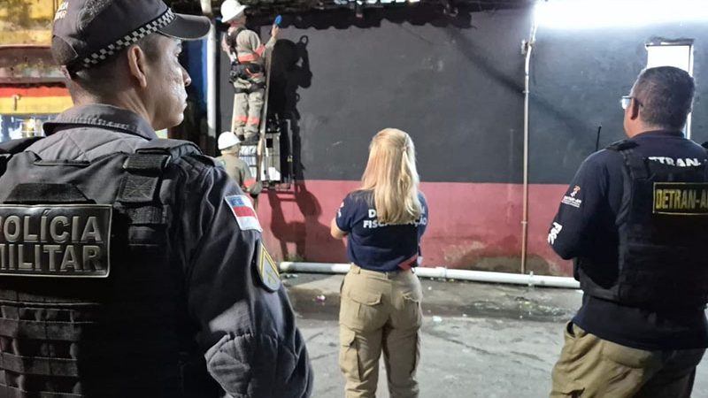 Operação desativa ‘adega’ em Manaus e apreende 51 veículos