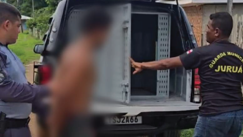 Em Juruá, PC-AM, PMAM e GCM prendem homem que ameaçou a própria mãe com uso de facão