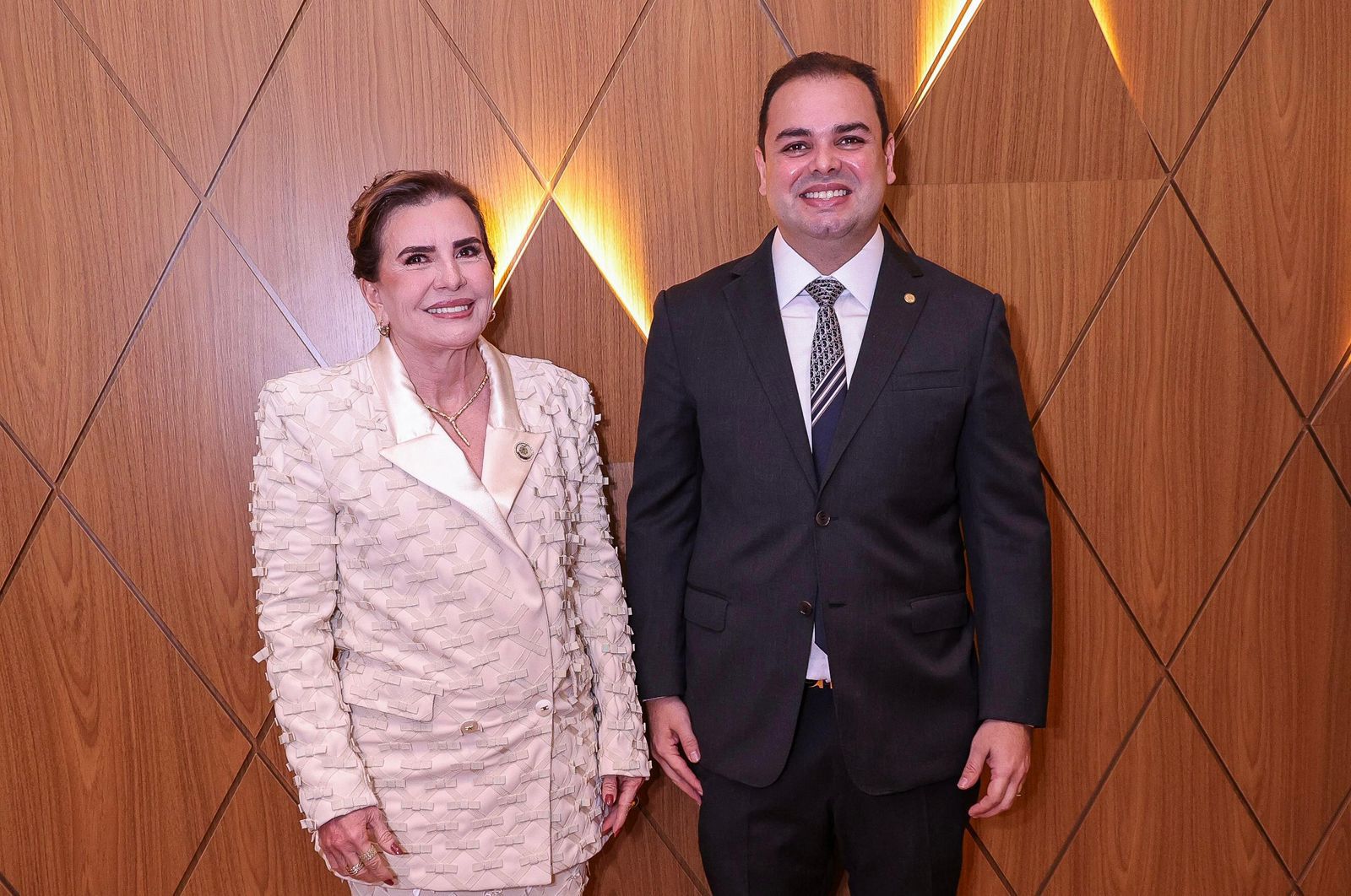 Presidente Roberto Cidade prestigia cerimônia de posse no TCE e exalta contribuição da Corte de Contas ao Amazonas