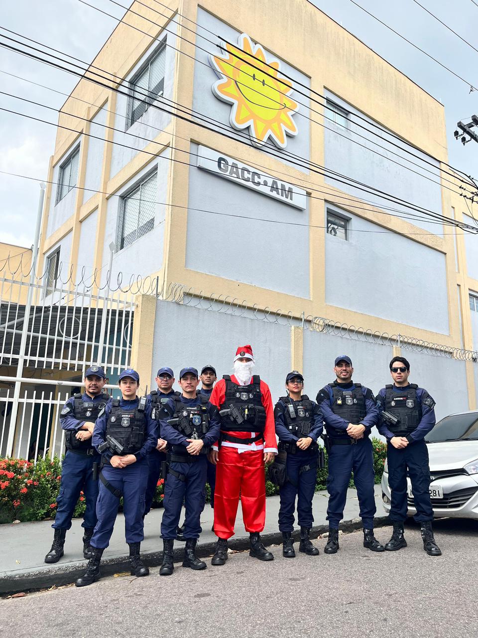 Guarda Municipal realiza ação social ‘Missão Natal Solidário’ em parceria com o GAAC-AM